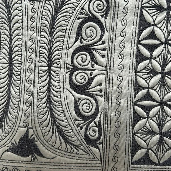 Banda Bags Kali Tote - Large Silver - Picture 16 of 16